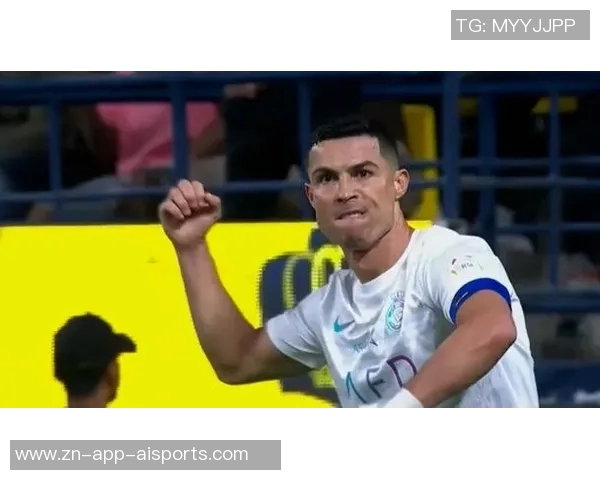 C罗中路停球失误错失良机遗憾抱头难掩失落情绪