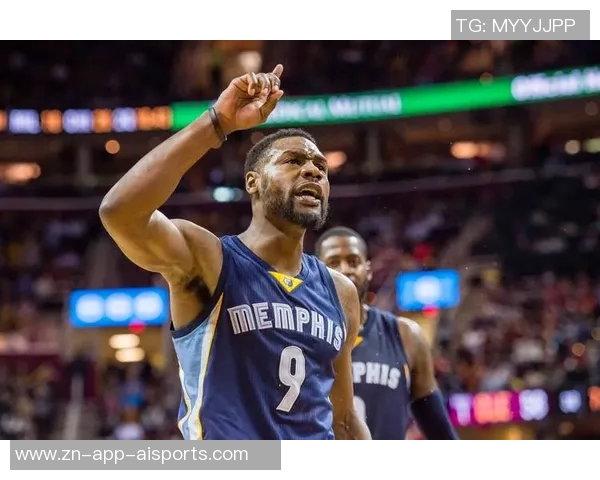 詹姆斯称赞替补球员表现出色范德比尔特重回防守状态助力球队胜利