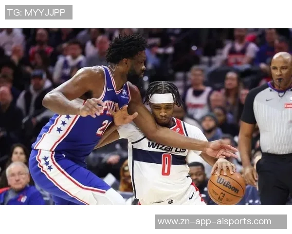 76人第三节防守再遭重创米切尔单节狂砍20分令球队痛苦不已